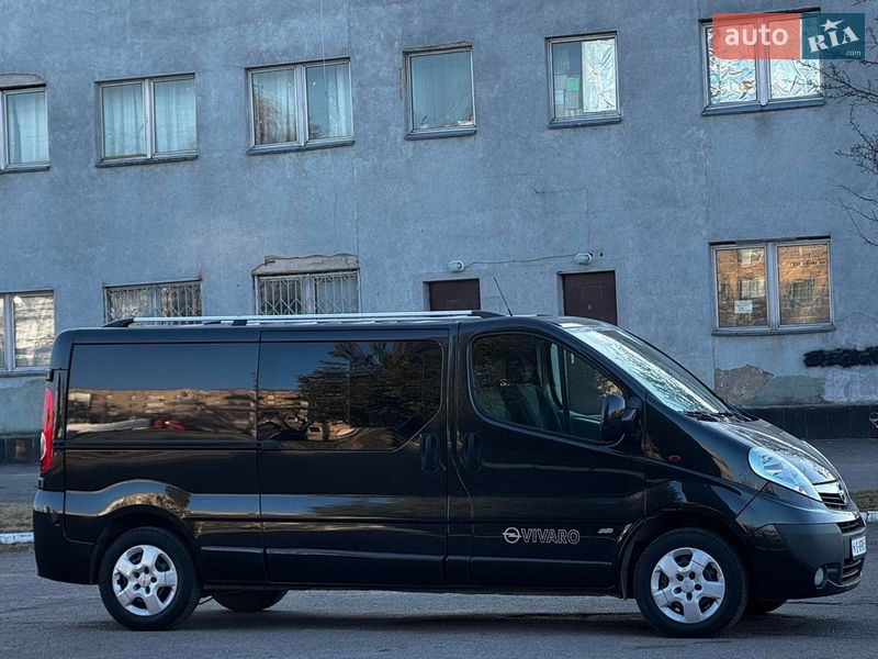 Мінівен Opel Vivaro 2013 в Рівному