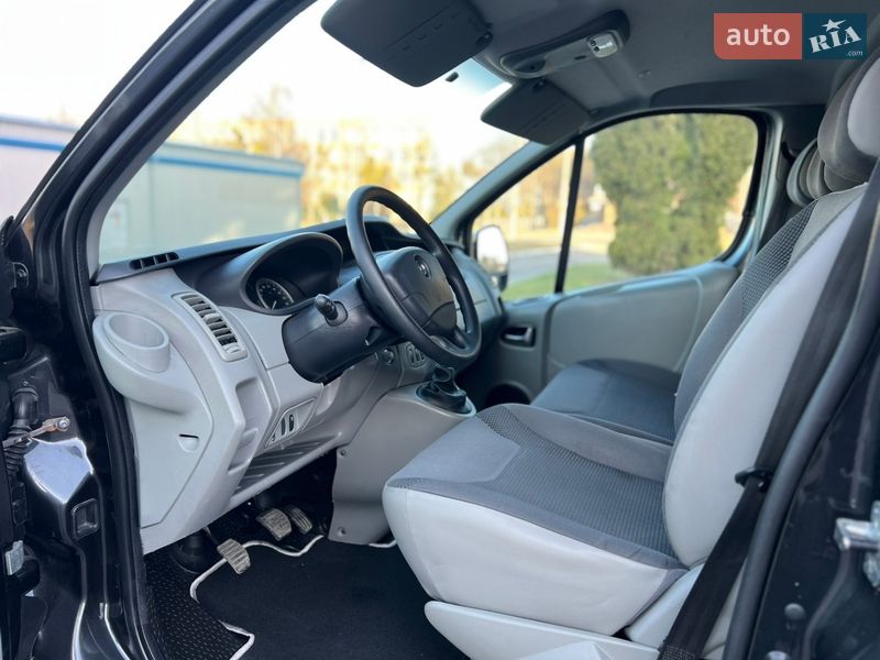 Мінівен Opel Vivaro 2013 в Рівному