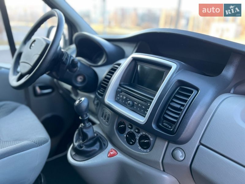 Мінівен Opel Vivaro 2013 в Рівному