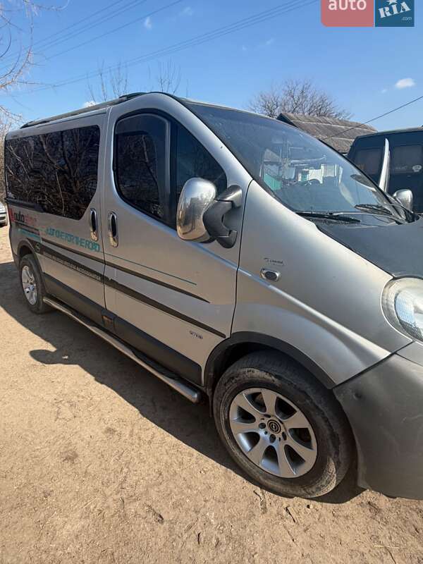 Opel Vivaro 2003