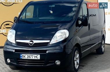 Минивэн Opel Vivaro 2011 в Ровно