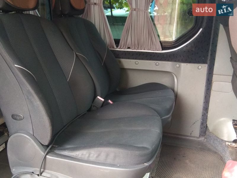 Минивэн Opel Vivaro 2003 в Черновцах