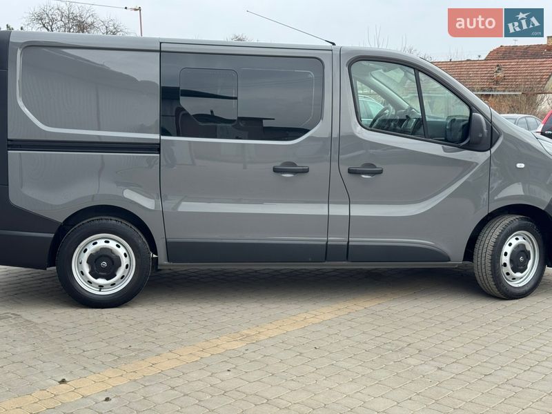 Грузопассажирский фургон Opel Vivaro 2017 в Коломые