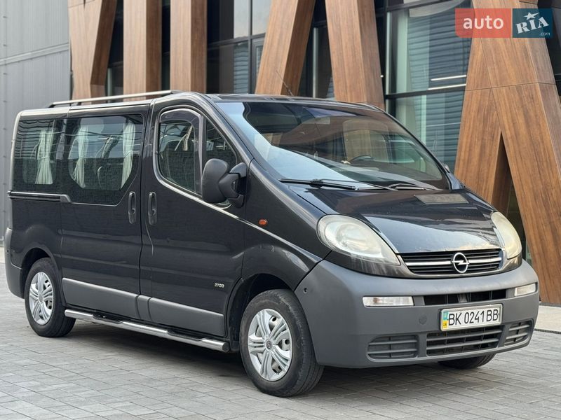 Мінівен Opel Vivaro 2003 в Луцьку