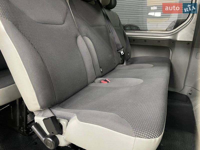 Мінівен Opel Vivaro 2012 в Стрию