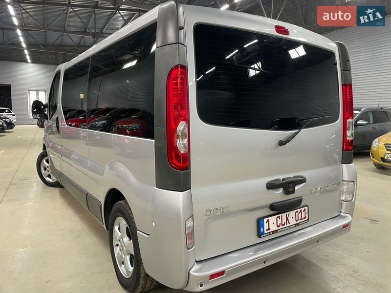 Мінівен Opel Vivaro 2012 в Стрию