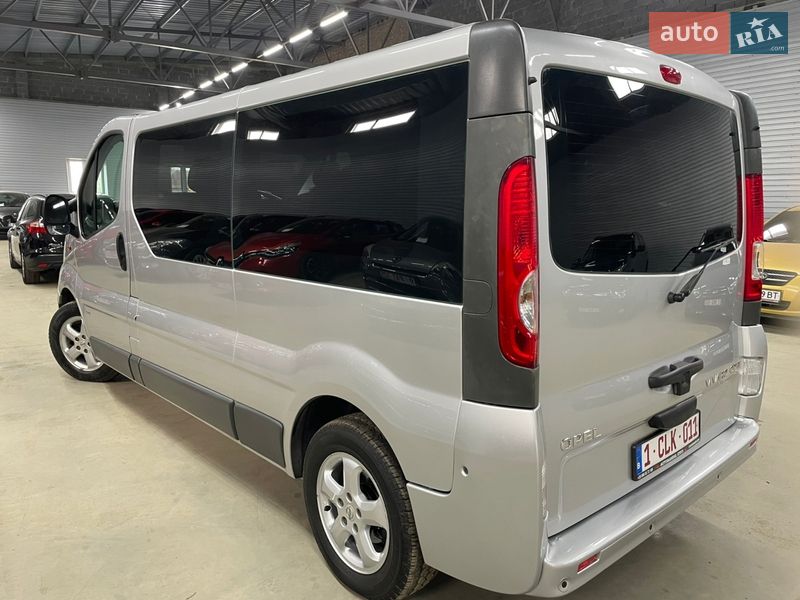 Мінівен Opel Vivaro 2012 в Стрию