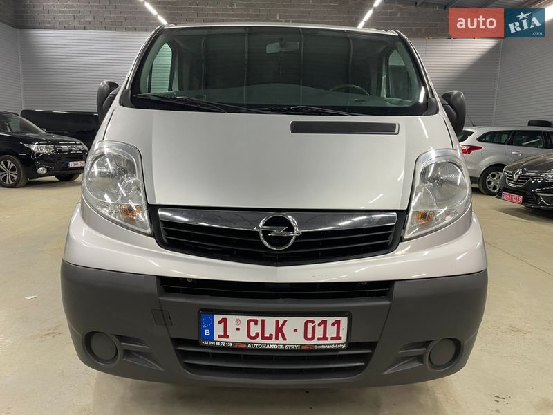 Мінівен Opel Vivaro 2012 в Стрию