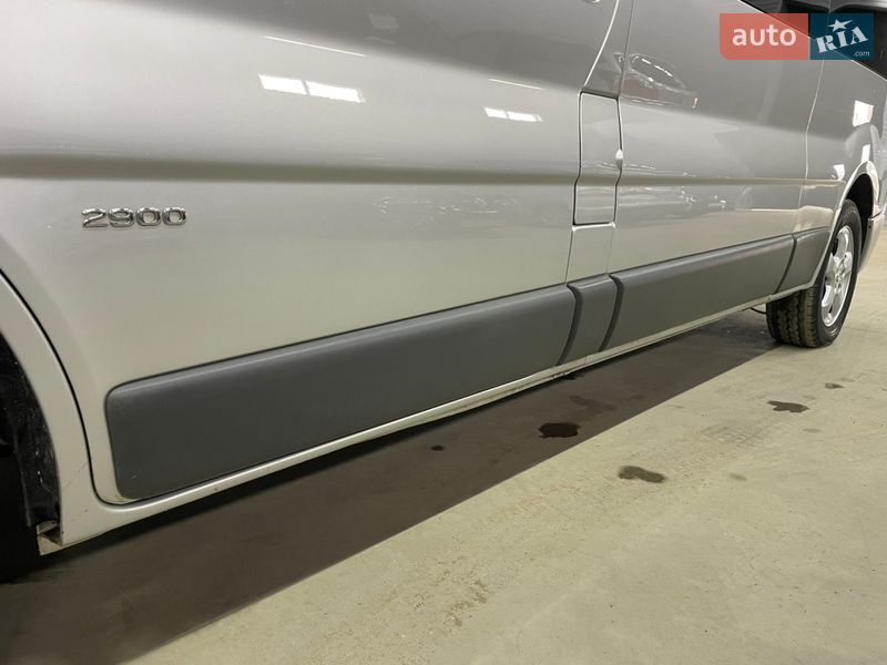 Мінівен Opel Vivaro 2012 в Стрию