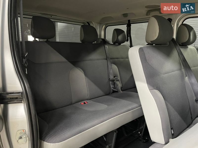 Мінівен Opel Vivaro 2012 в Стрию