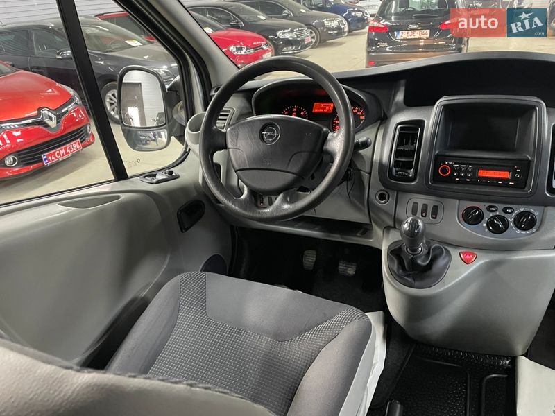 Мінівен Opel Vivaro 2012 в Стрию