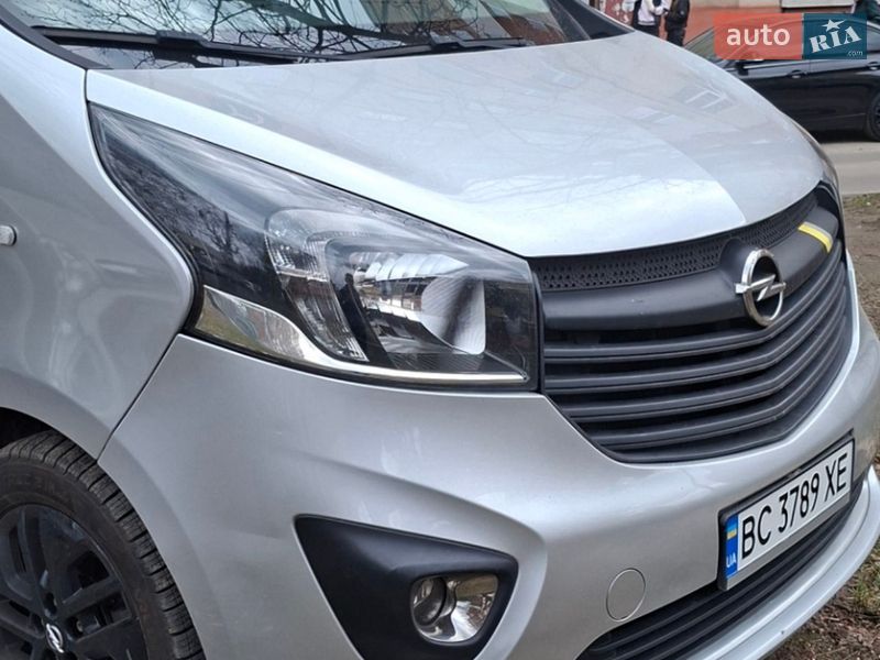 Мінівен Opel Vivaro 2018 в Львові