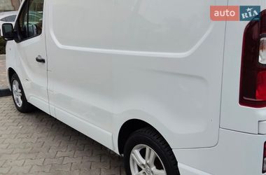 Грузовой фургон Opel Vivaro 2017 в Тарутине