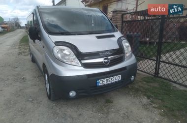 Мінівен Opel Vivaro 2011 в Чернівцях