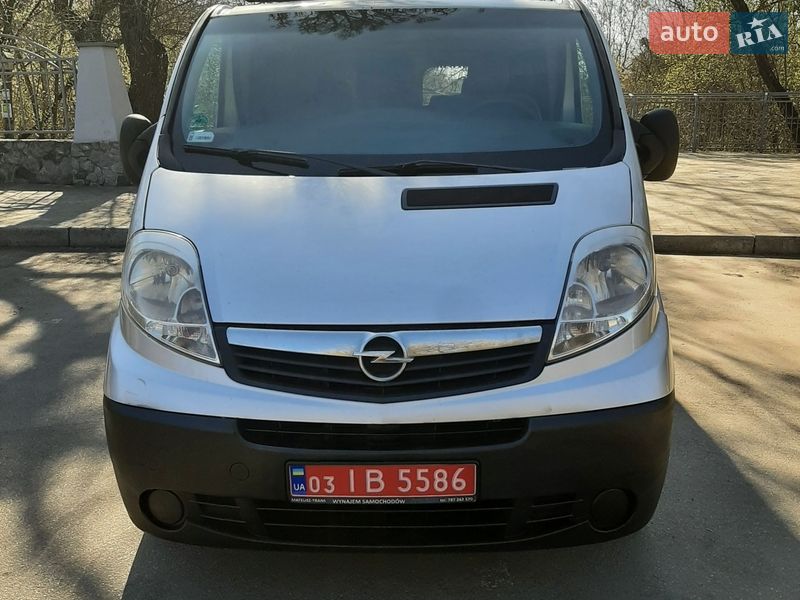 Мінівен Opel Vivaro 2011 в Полтаві