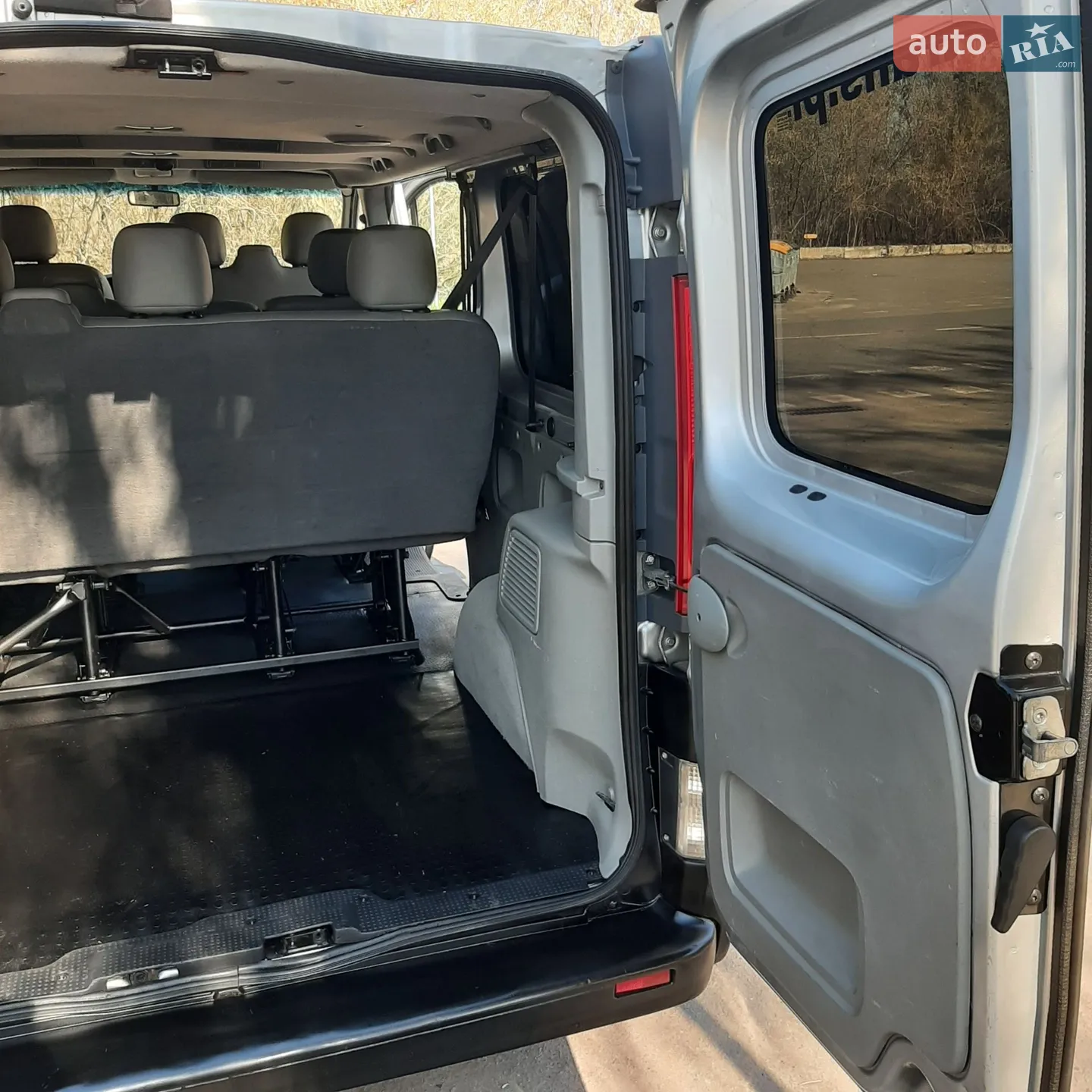 2011 Opel Vivaro - мініатюра 16