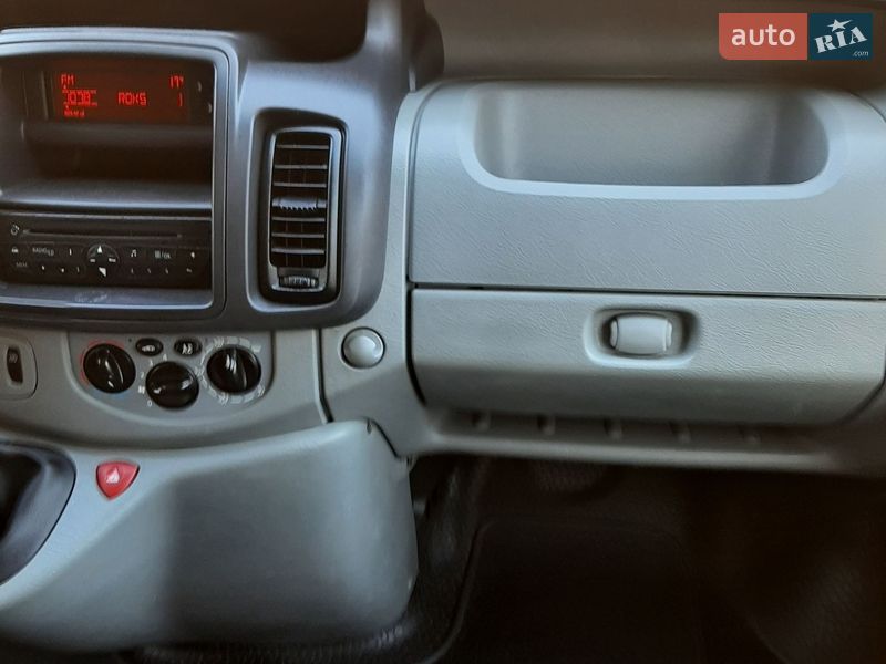 Мінівен Opel Vivaro 2011 в Полтаві