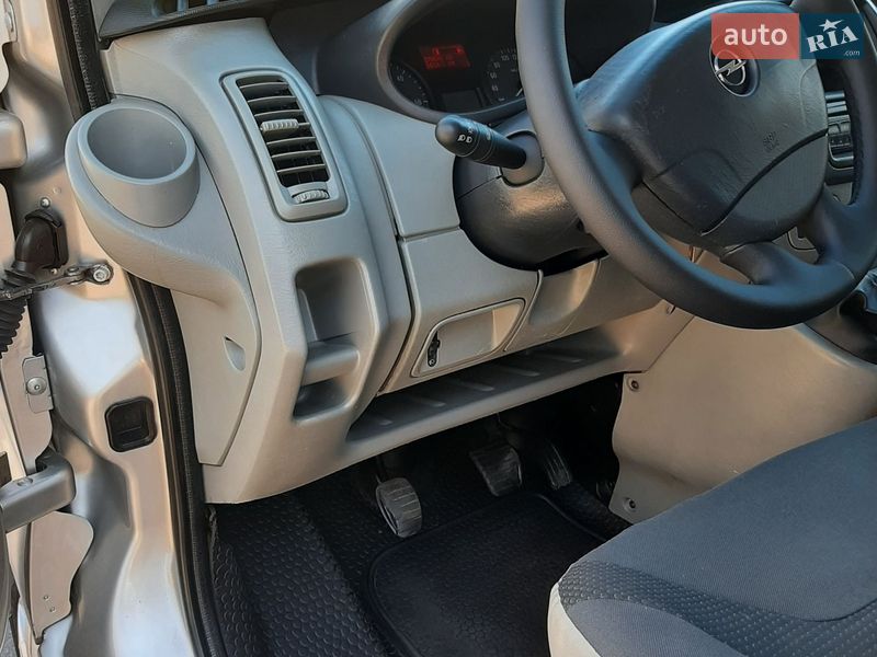 Мінівен Opel Vivaro 2011 в Полтаві