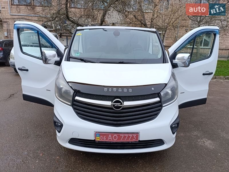 Грузовой фургон Opel Vivaro 2014 в Житомире