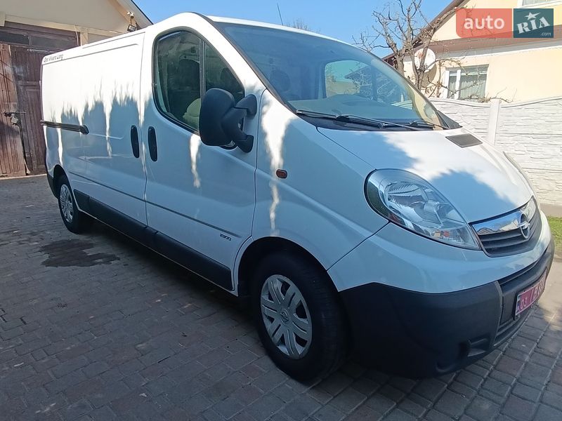Вантажний фургон Opel Vivaro 2013 в Василькові