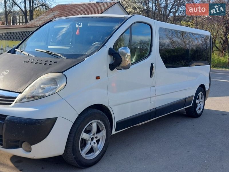 Мінівен Opel Vivaro 2009 в Тячеві