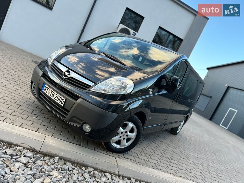 Грузопассажирский фургон Opel Vivaro 2013 в Луцке фото Грузопассажирский фургон Opel Vivaro 2013 в Луцке