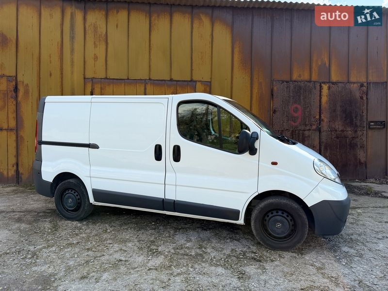 Грузовой фургон Opel Vivaro 2013 в Киеве