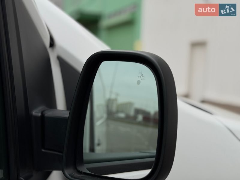 Вантажний фургон Opel Vivaro 2020 в Києві