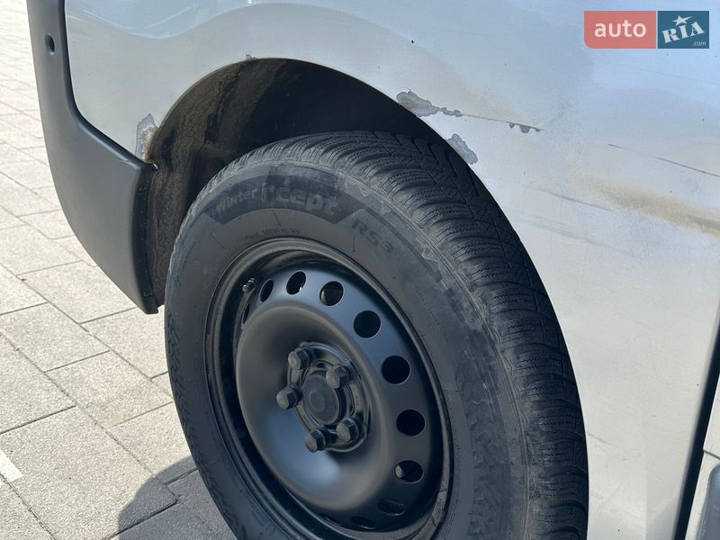 Минивэн Opel Vivaro 2002 в Луцке