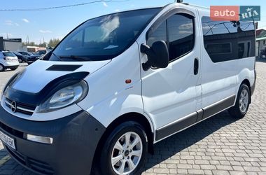 Мінівен Opel Vivaro 2005 в Чернівцях