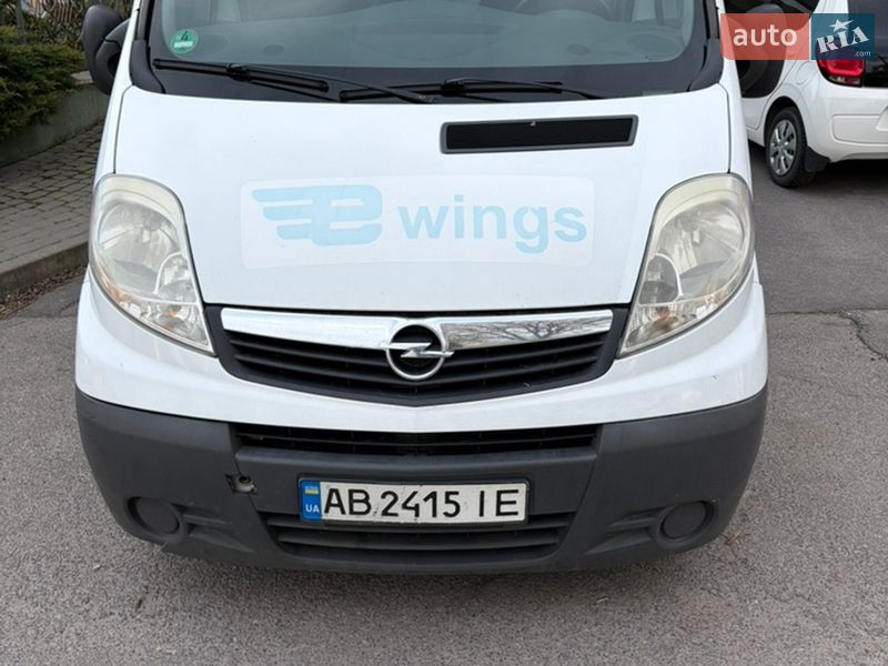 Opel Vivaro 2011