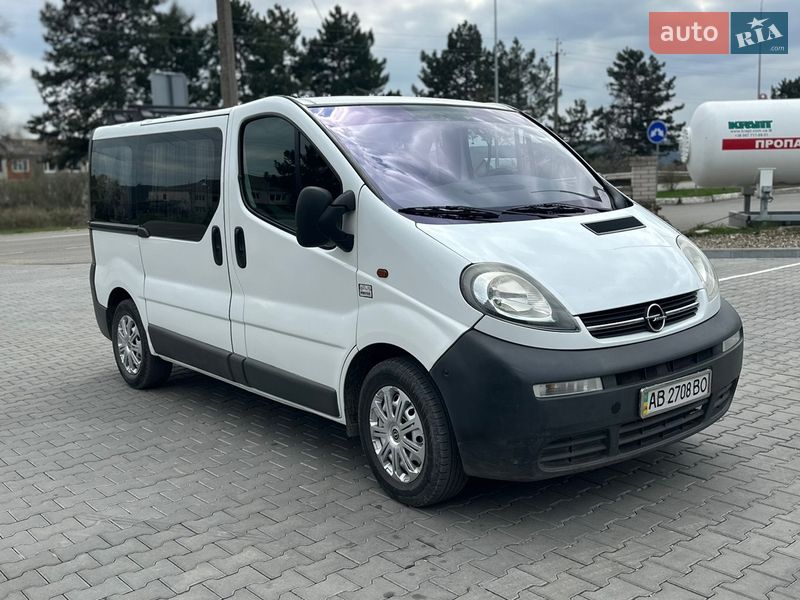 Минивэн Opel Vivaro 2006 в Ямполе