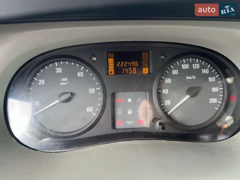 Минивэн Opel Vivaro 2006 в Ямполе