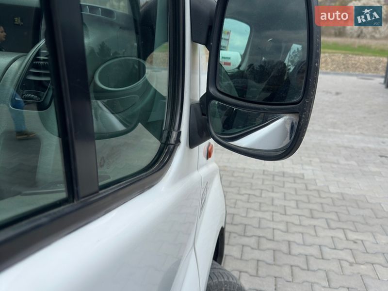 Минивэн Opel Vivaro 2006 в Ямполе
