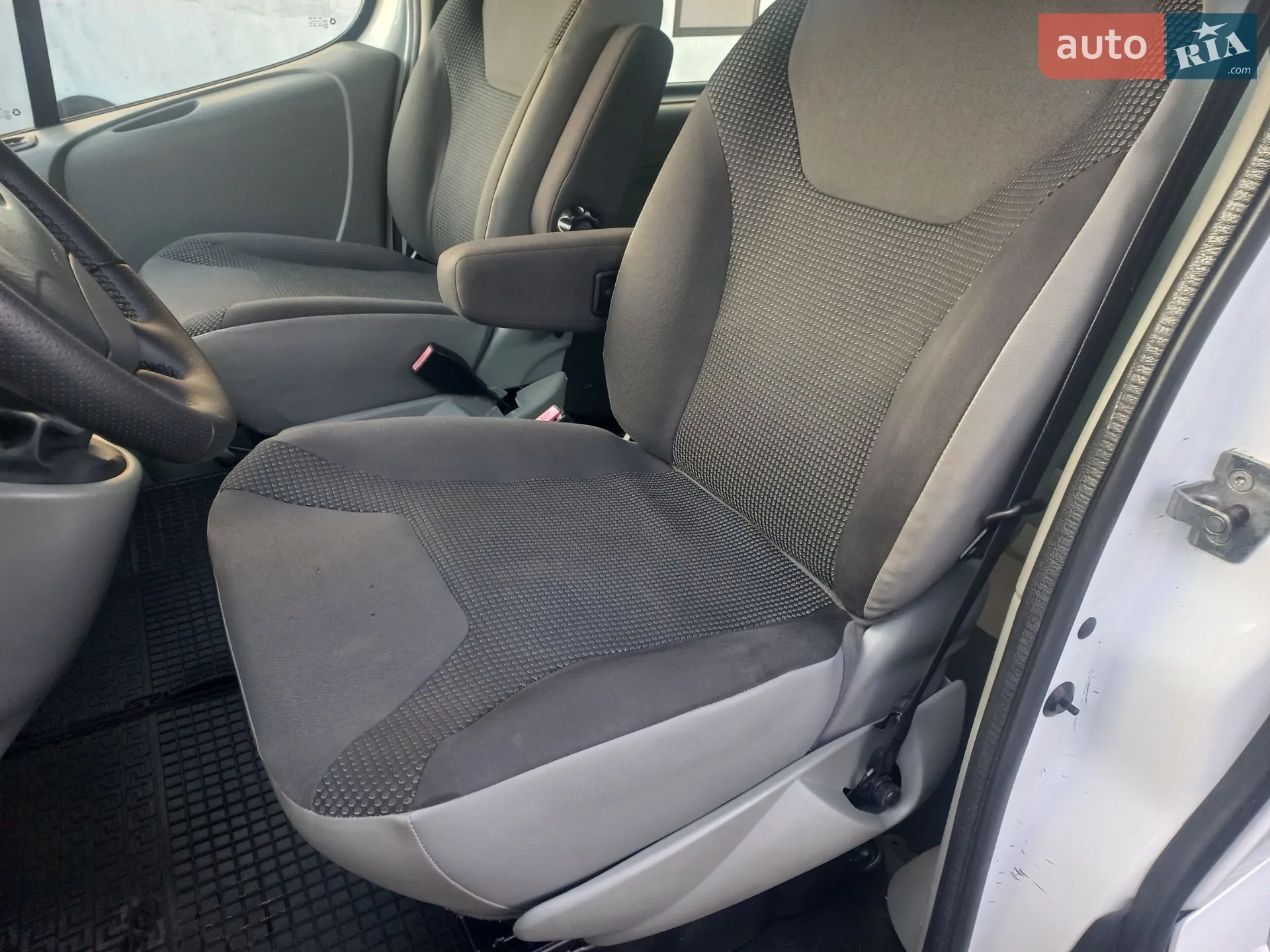 2012 Opel Vivaro - мініатюра 8