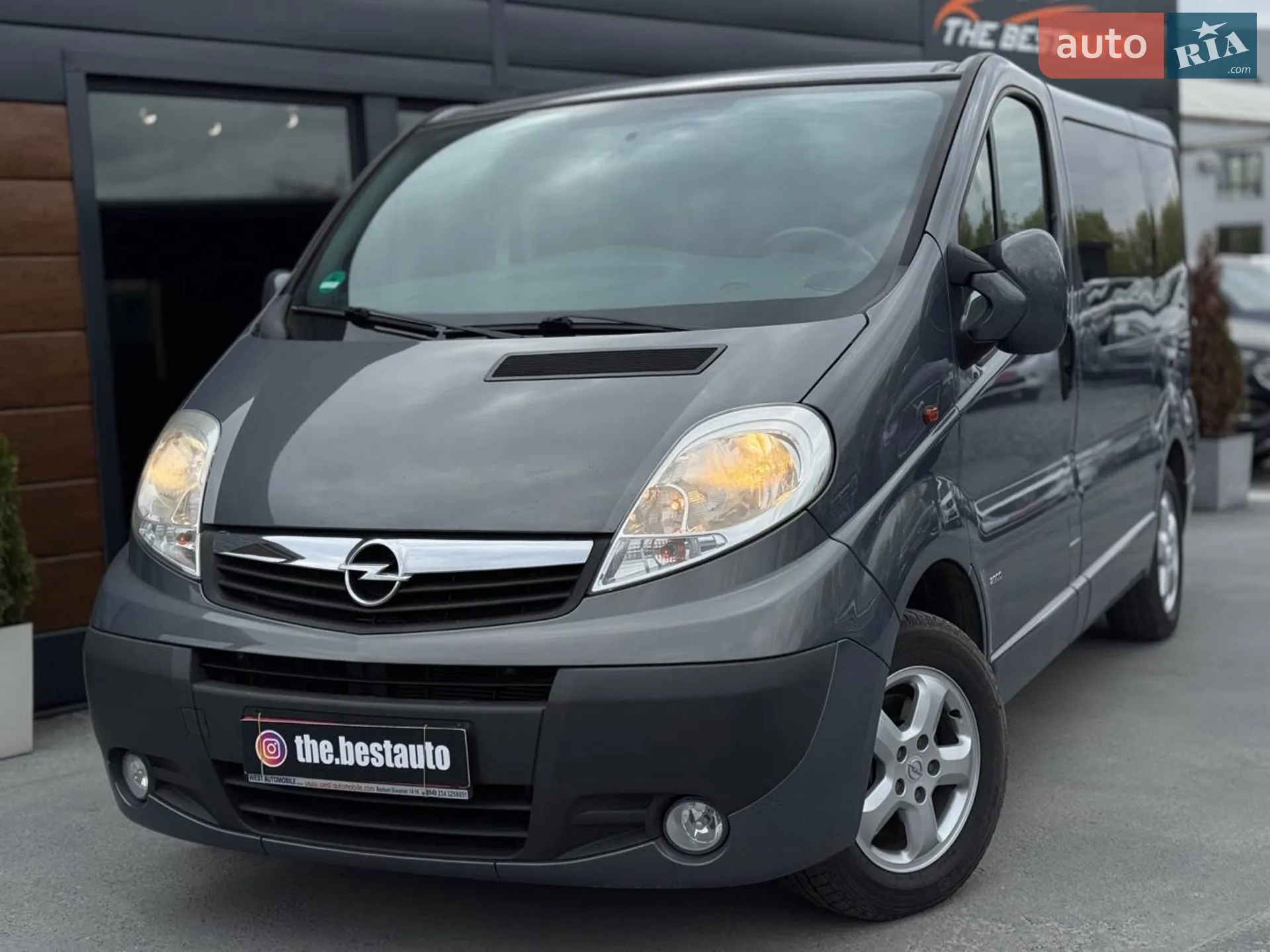 2010 Opel Vivaro - фото 1
