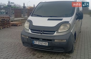 Мінівен Opel Vivaro 2004 в Снятині