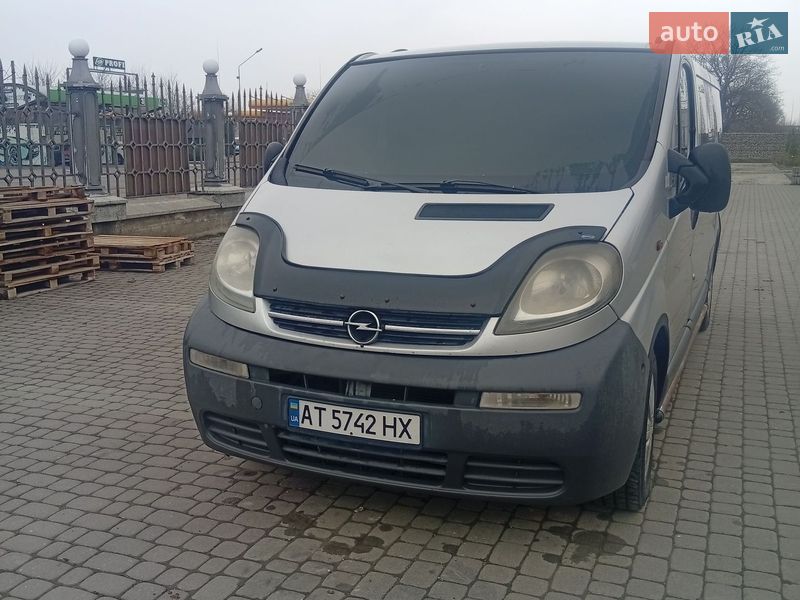 Opel Vivaro 2004