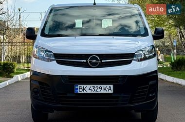 Грузопассажирский фургон Opel Vivaro 2020 в Ровно