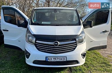 Вантажопасажирський фургон Opel Vivaro 2016 в Харкові