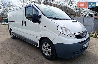 Грузовой фургон Opel Vivaro 2012 в Глухове