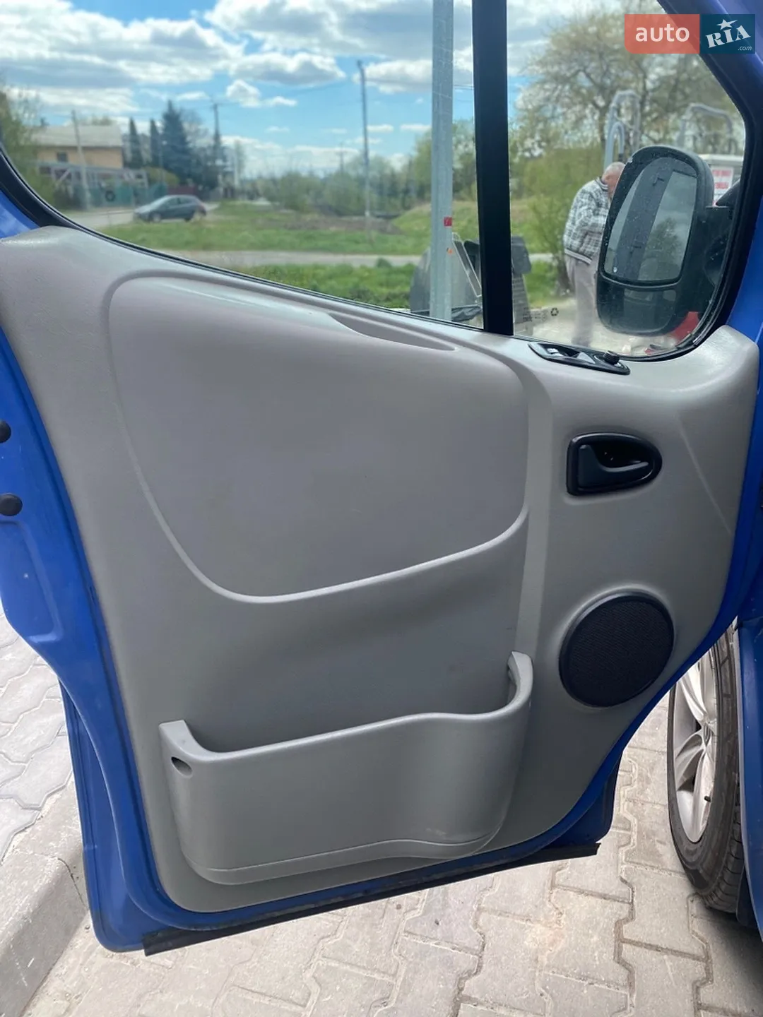 2010 Opel Vivaro - мініатюра 26