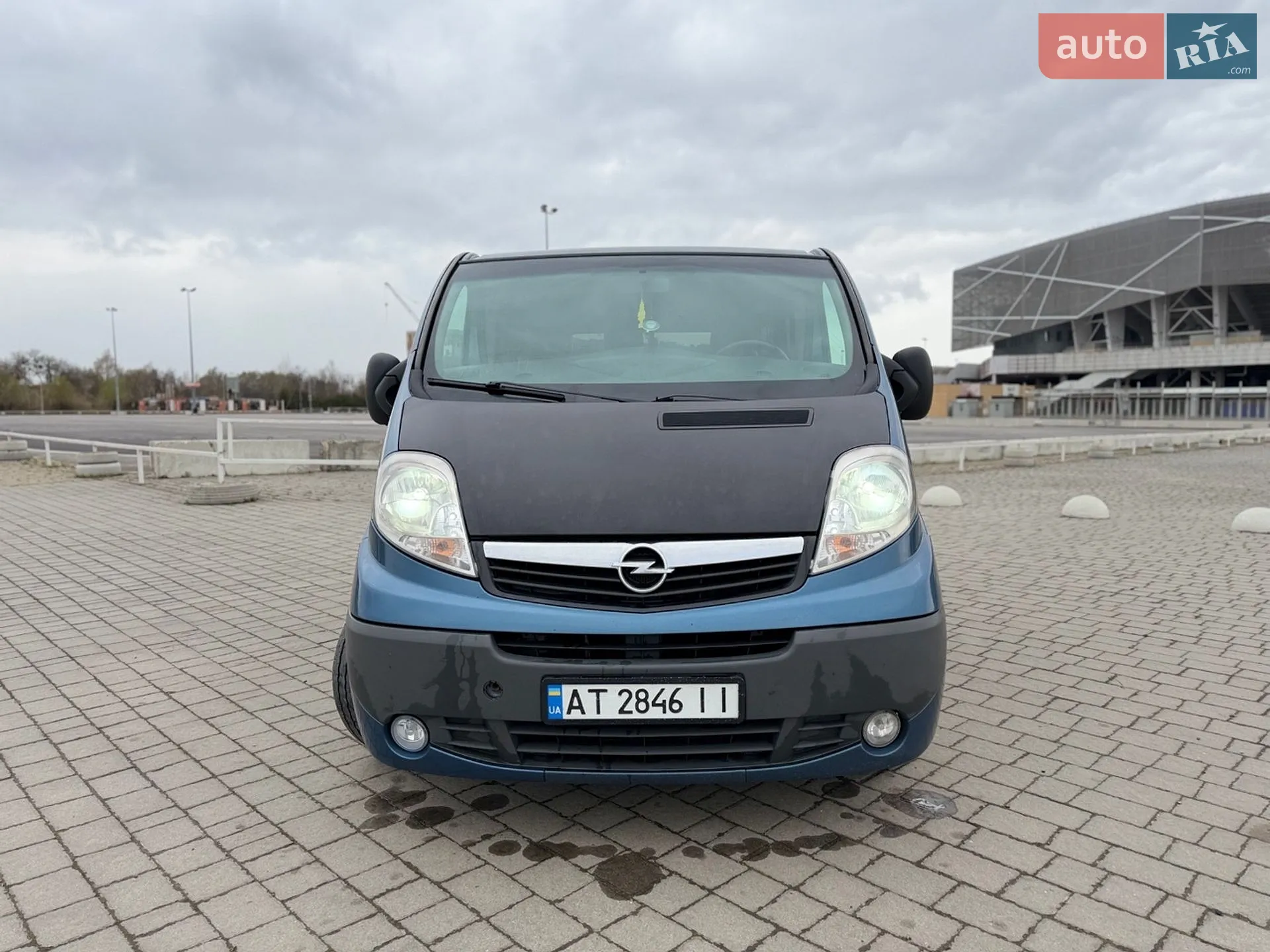 2010 Opel Vivaro - мініатюра 2