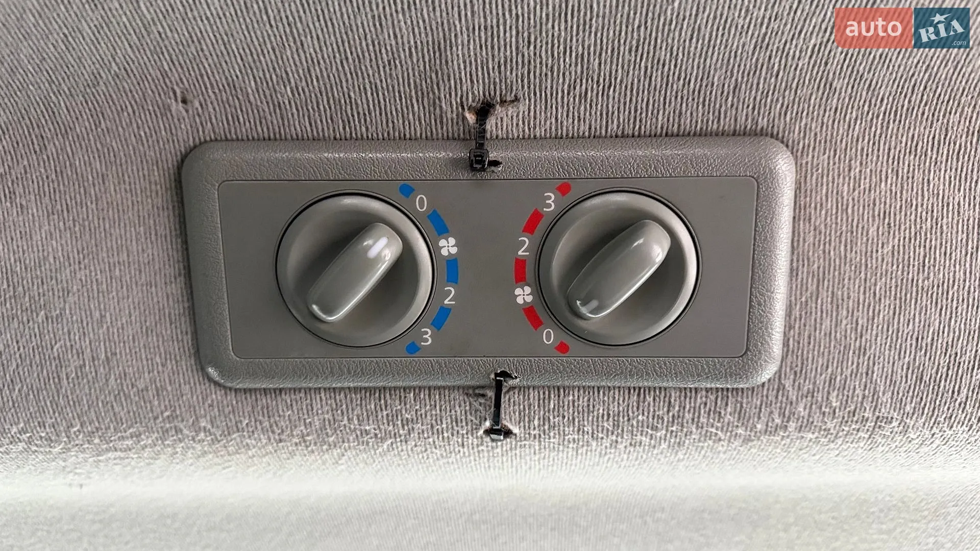 2010 Opel Vivaro - мініатюра 23