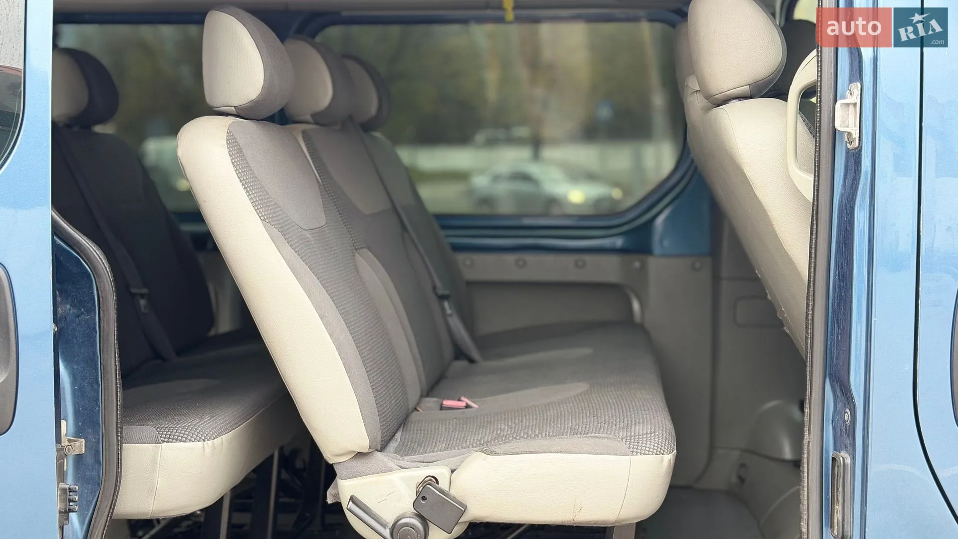 2010 Opel Vivaro - мініатюра 29