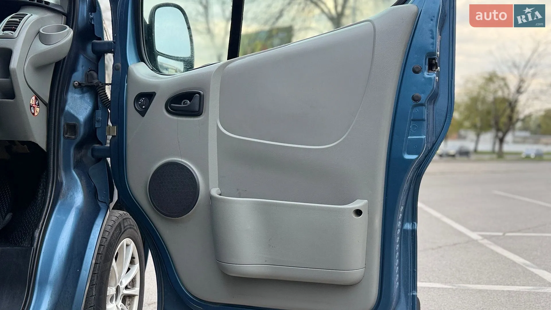 2010 Opel Vivaro - мініатюра 46