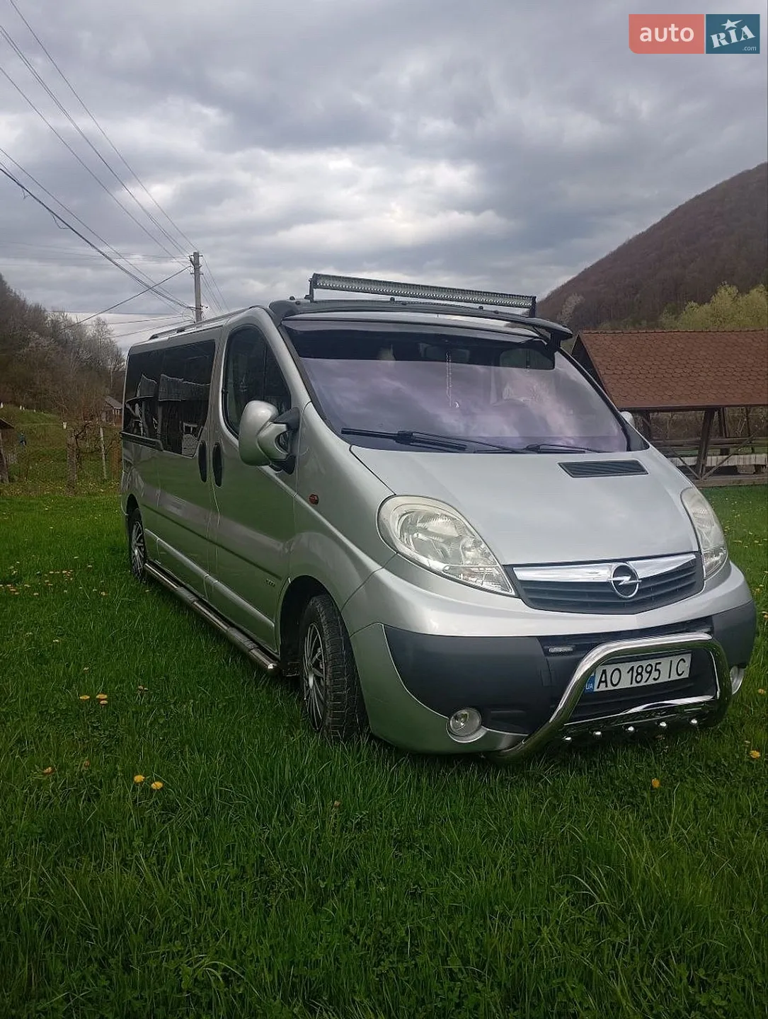 2010 Opel Vivaro - мініатюра 2