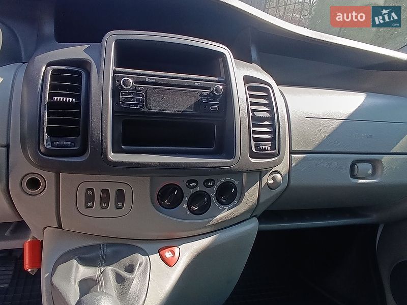 Грузовой фургон Opel Vivaro 2013 в Василькове