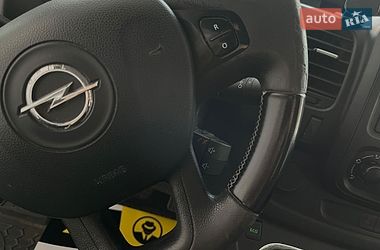 Грузопассажирский фургон Opel Vivaro 2015 в Львове