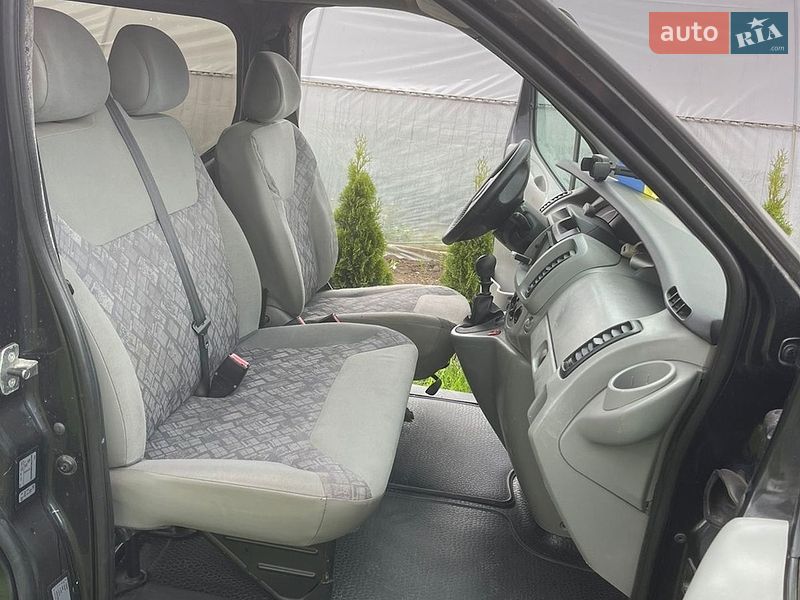 Грузопассажирский фургон Opel Vivaro 2006 в Рожнове